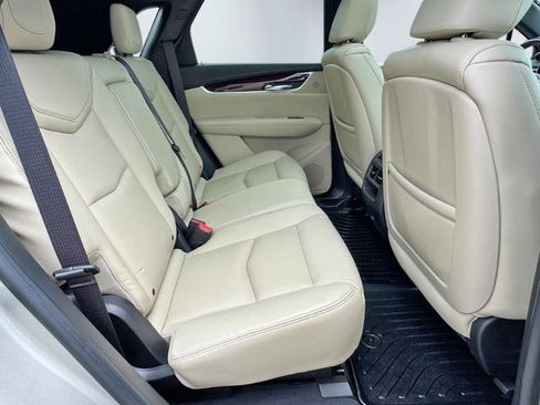 Used 2017 Cadillac XT5 Premium Luxury AWD/4WD image 24