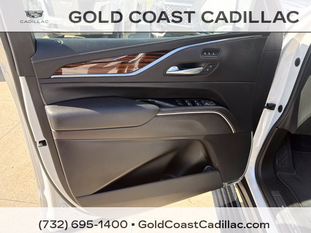 Used 2021 Cadillac Escalade Premium Luxury w/ Driver Assist Tech Package AWD/4WD image 22