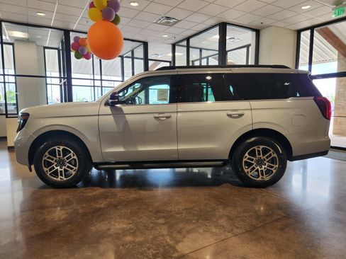 New 2026 Ford Expedition Active RWD image 3