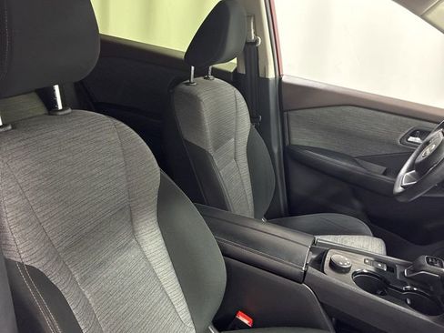 Used 2023 Nissan Rogue SV image 25