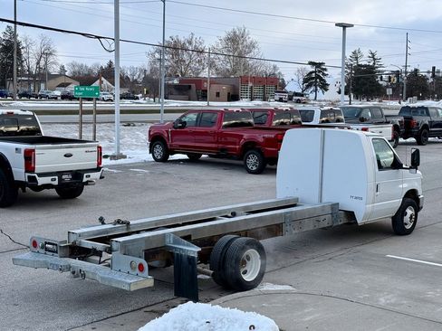 Used 2011 Ford E-450 and Econoline 450 Super Duty image 5