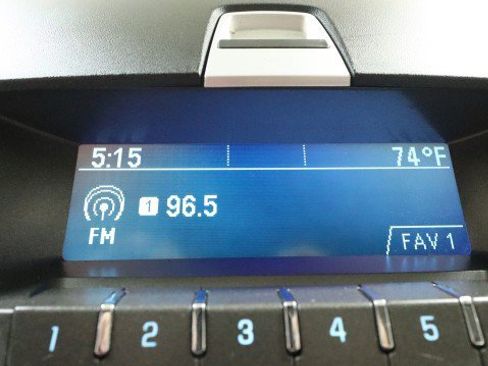 Used 2015 Chevrolet Equinox LS FWD image 13