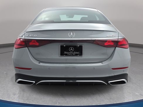 New 2026 Mercedes-Benz E 450 4MATIC Sedan image 6