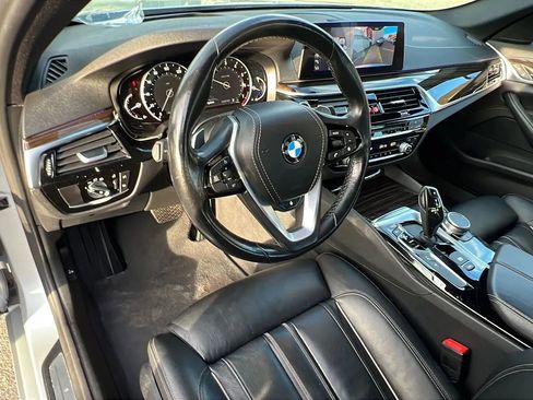 Used 2019 BMW 530i xDrive image 23