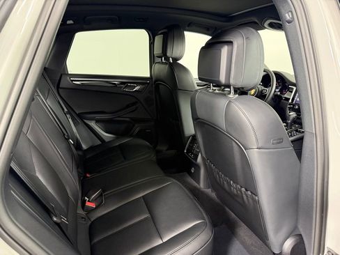 New 2026 Porsche Macan AWD/4WD image 16