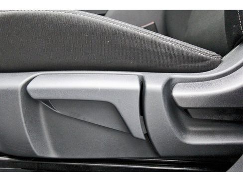 Certified 2025 Nissan Rogue S image 26