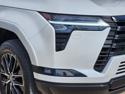 Certified 2025 Lexus GX 550 image 6