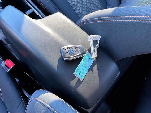 Used 2023 Subaru Crosstrek 2.0i Premium image 11