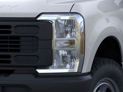 New 2024 Ford F350 XL w/ FX4 Off-Road Package AWD/4WD image 18