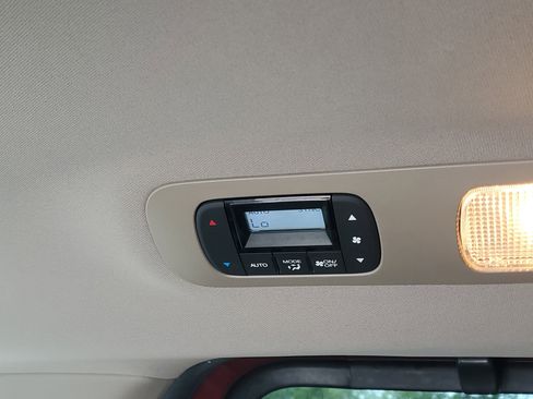 Used 2023 Honda Odyssey Elite image 14