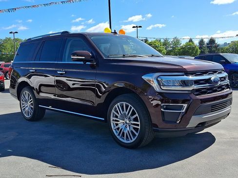 Used 2024 Ford Expedition Limited AWD/4WD image 1