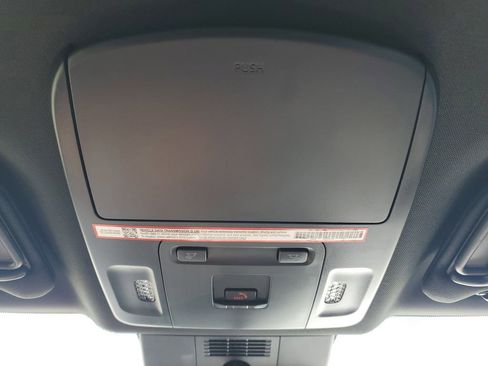 New 2025 Toyota Camry SE image 29