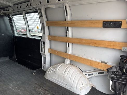 Used 2021 Chevrolet Express 2500 w/ Driver Convenience Package RWD image 11
