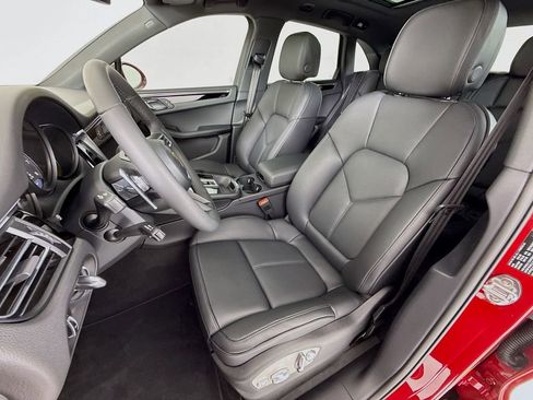 New 2026 Porsche Macan image 5
