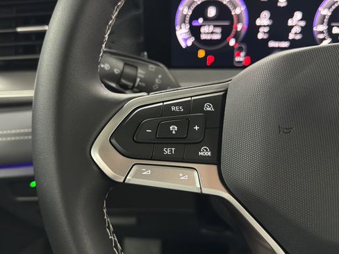 New 2026 Volkswagen Tiguan SE AWD/4WD image 33