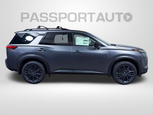 New 2026 Nissan Pathfinder SL image 4