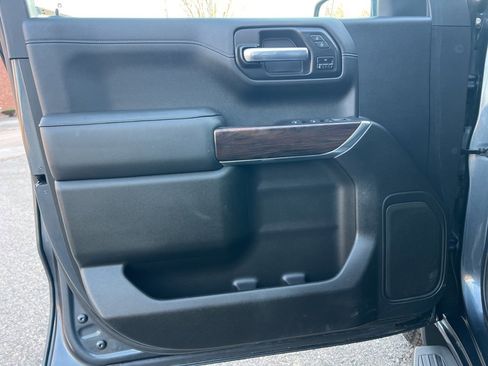 Used 2021 GMC Sierra 1500 SLT w/ SLT Premium Package image 12