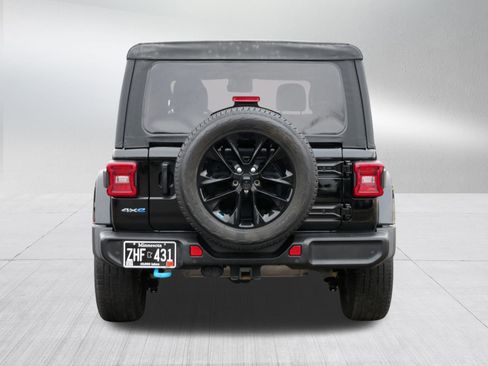 Used 2023 Jeep Wrangler Sahara w/ Cold Weather Group image 6