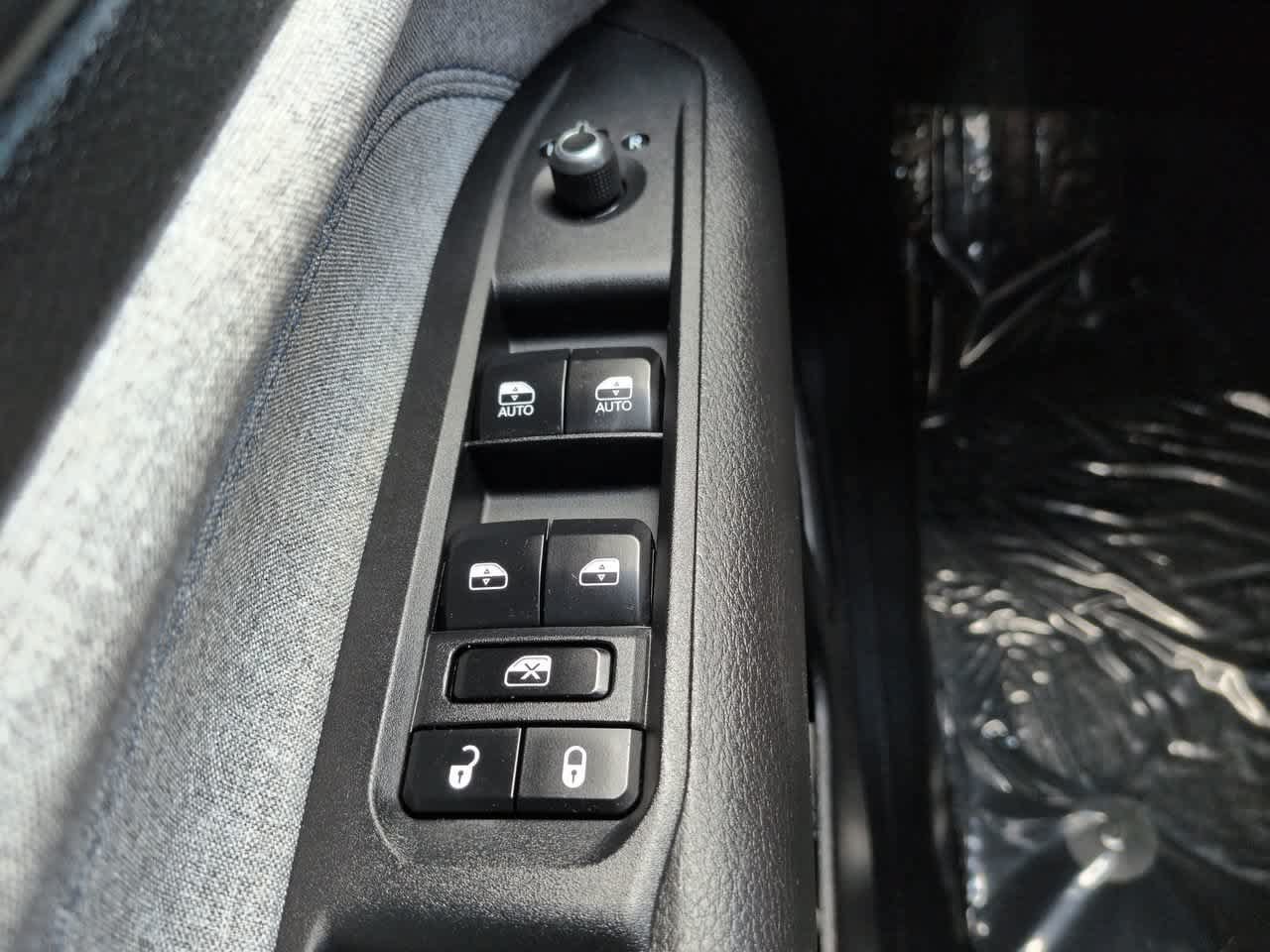 Used 2023 Jeep Compass Latitude w/ Convenience Group AWD/4WD image 21
