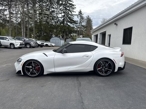 Used 2022 Toyota Supra Premium w/ Driver Assist Package RWD image 12