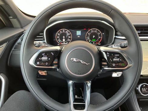New 2025 Jaguar F-PACE R-Dynamic S image 13
