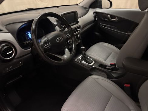 Used 2018 Hyundai Kona Limited image 12