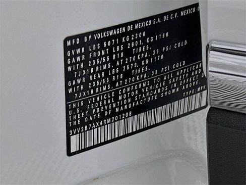 Used 2024 Volkswagen Tiguan Wolfsburg Edition image 29