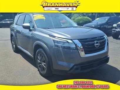 Used 2022 Nissan Pathfinder SV w/ SV Premium Package