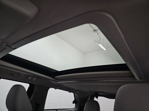 Used 2017 Toyota Sienna Limited Premium AWD/4WD image 32
