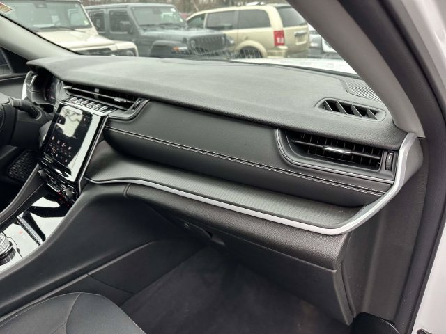 Certified 2024 Jeep Grand Cherokee Laredo X AWD/4WD image 26