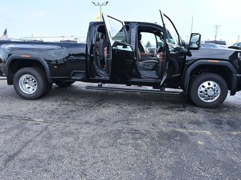 Used 2026 GMC Sierra 3500 Denali Ultimate AWD/4WD image 23