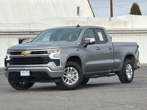 Used 2023 Chevrolet Silverado 1500 LT w/ Z71 Off-Road Package image 1