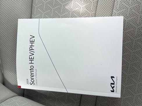 Certified 2024 Kia Sorento SX Prestige AWD/4WD image 27