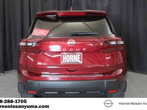 Certified 2025 Nissan Rogue SV image 14