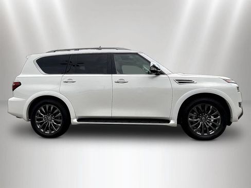 Used 2023 Nissan Armada Platinum w/ Cargo Package RWD image 4