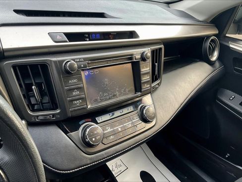 Used 2013 Toyota RAV4 XLE image 14
