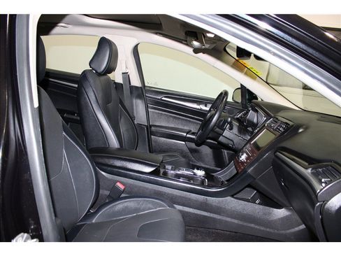 Used 2020 Ford Fusion Titanium image 24