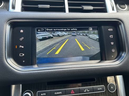 Used 2016 Land Rover Range Rover Sport SE AWD/4WD image 29