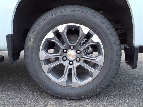 New 2026 Chevrolet Silverado 1500 High Country w/ Technology Package AWD/4WD image 9