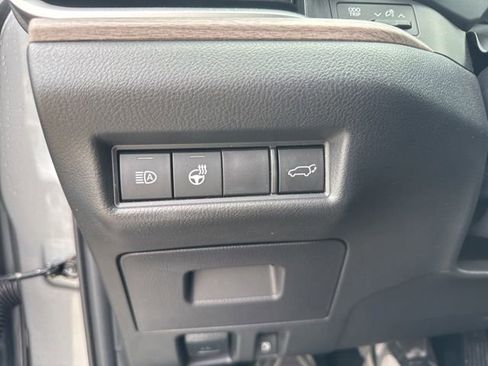 Used 2025 Toyota Grand Highlander AWD image 23