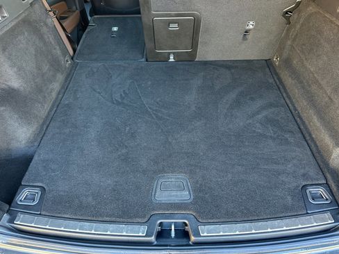 Certified 2022 Volvo XC60 B5 Momentum image 18