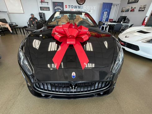 Used 2016 Maserati GranTurismo Sport RWD image 8
