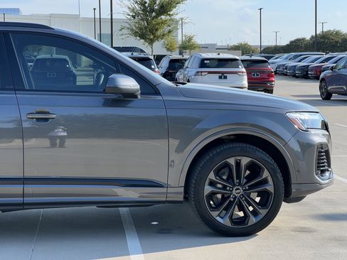 Used 2025 Audi Q7 3.0T Premium Plus image 12