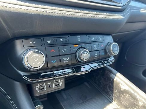 Used 2024 Dodge Durango SRT AWD/4WD image 17