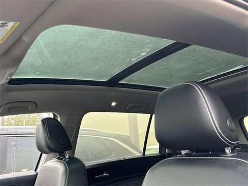 Certified 2021 Volkswagen Atlas SE w/ Panoramic Sunroof Package image 26