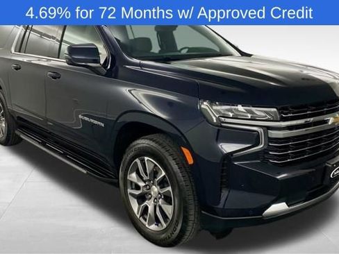 Used 2024 Chevrolet Suburban LT w/ Luxury Package RWD image 1