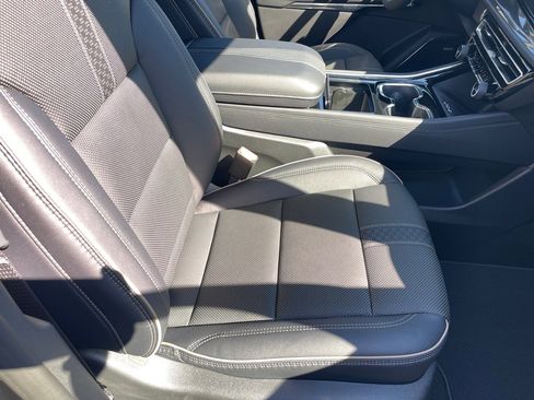 New 2026 Chevrolet Traverse High Country image 18