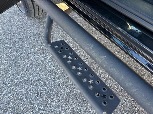 Used 2023 Toyota Tacoma SR image 18