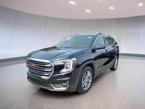 Used 2024 GMC Terrain SLT FWD image 2