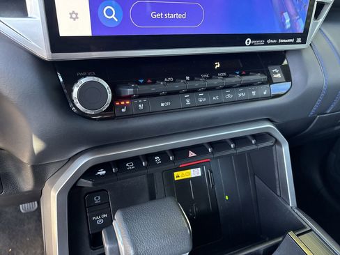 Used 2022 Toyota Tundra Platinum image 24